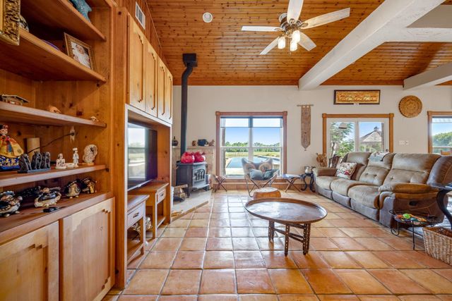 19587 Vilas RD, Holland, TX 76534