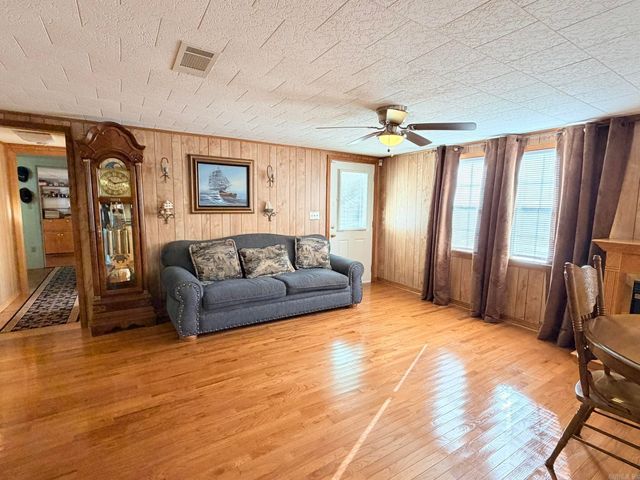 814 W Lincoln St, Hamburg, AR 71646