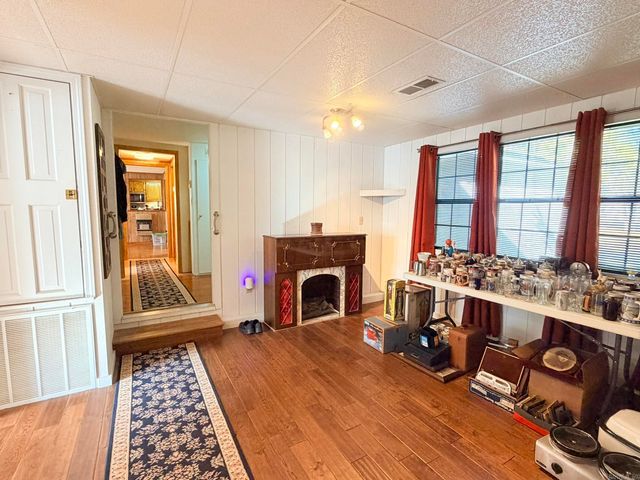 814 W Lincoln St, Hamburg, AR 71646