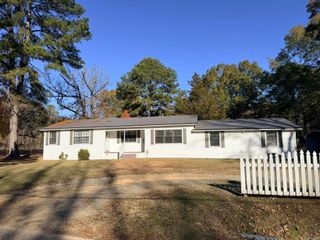 814 W Lincoln St, Hamburg, AR 71646