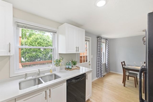 149 Bolivar St B2, Canton, MA 02021