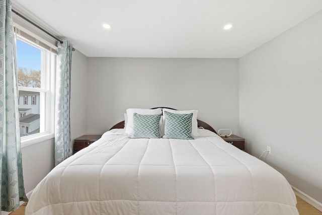 149 Bolivar St B2, Canton, MA 02021