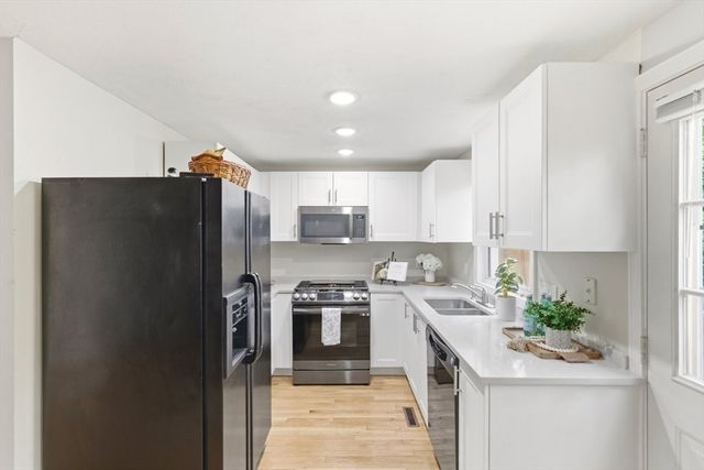 149 Bolivar St B2, Canton, MA 02021