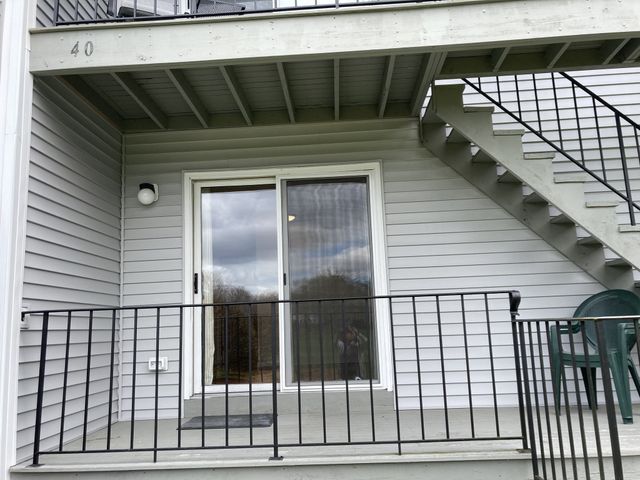 74 Tennis Plaza Rd 39, Dracut, MA 01826