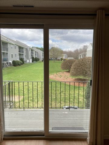 74 Tennis Plaza Rd 39, Dracut, MA 01826
