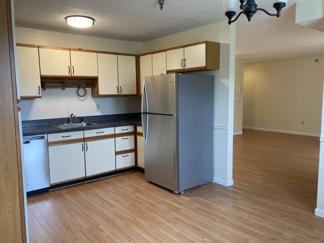 74 Tennis Plaza Rd 39, Dracut, MA 01826