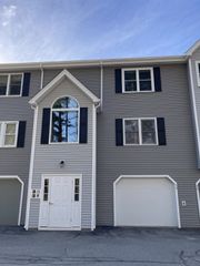 74 Tennis Plaza Rd 39, Dracut, MA 01826