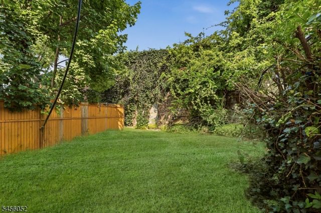 176 Hollywood Ave, East Orange City, NJ 07018