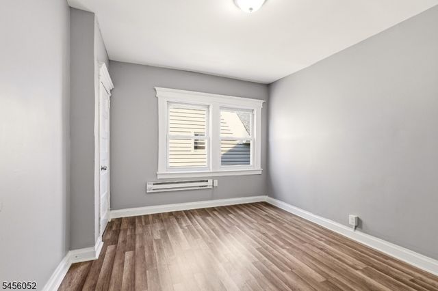 176 Hollywood Ave, East Orange City, NJ 07018