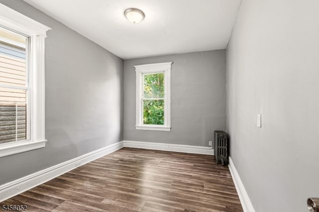 176 Hollywood Ave, East Orange City, NJ 07018
