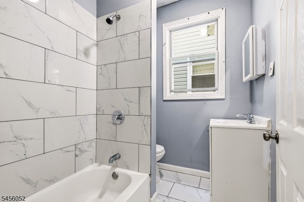 176 Hollywood Ave, East Orange City, NJ 07018 — photo 4