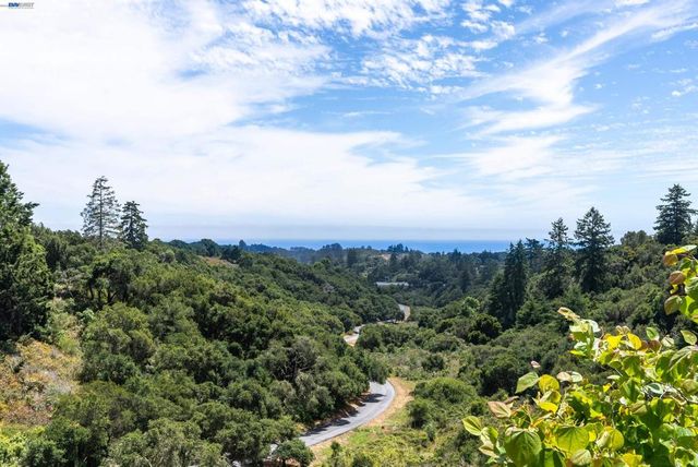 905 Moon Valley Ranch Rd, Watsonville, CA 95076