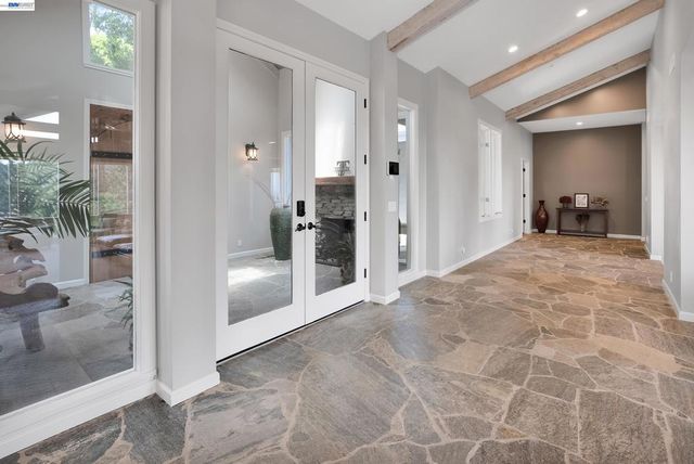 905 Moon Valley Ranch Rd, Watsonville, CA 95076