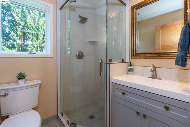 905 Moon Valley Ranch Rd, Watsonville, CA 95076