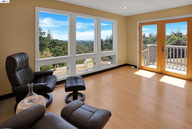 905 Moon Valley Ranch Rd, Watsonville, CA 95076