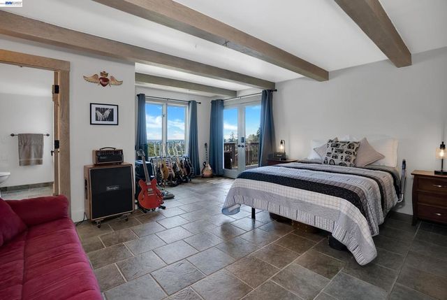 905 Moon Valley Ranch Rd, Watsonville, CA 95076