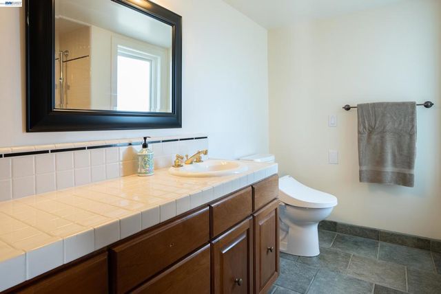 905 Moon Valley Ranch Rd, Watsonville, CA 95076