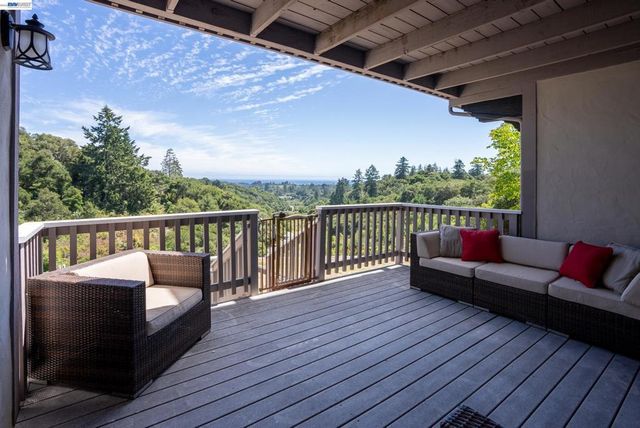 905 Moon Valley Ranch Rd, Watsonville, CA 95076