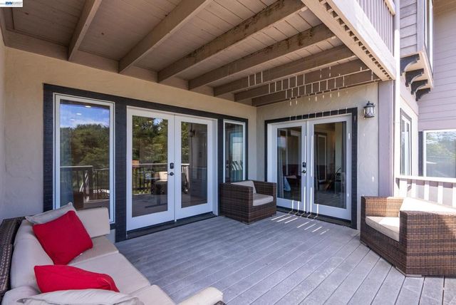 905 Moon Valley Ranch Rd, Watsonville, CA 95076