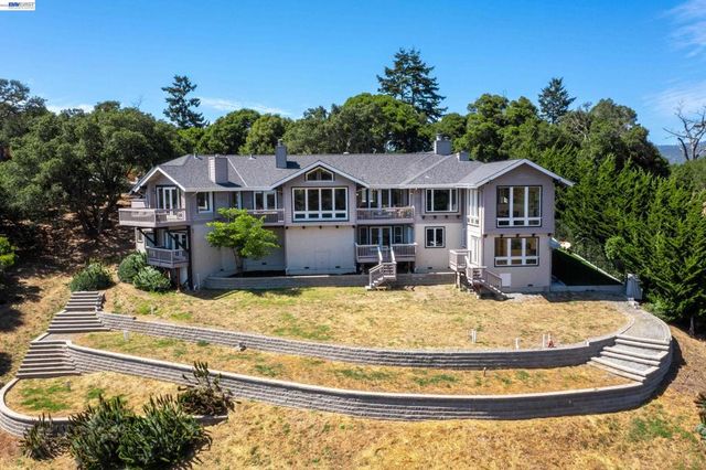 905 Moon Valley Ranch Rd, Watsonville, CA 95076