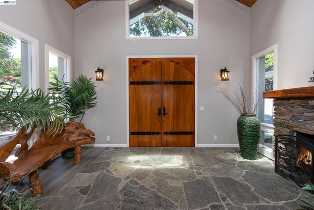 905 Moon Valley Ranch Rd, Watsonville, CA 95076