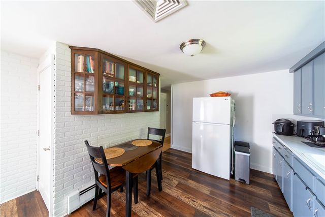 70 Helen Avenue, Warwick, RI 02886