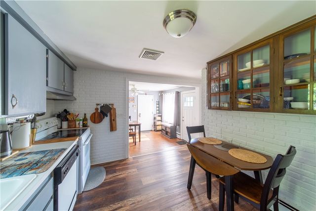 70 Helen Avenue, Warwick, RI 02886