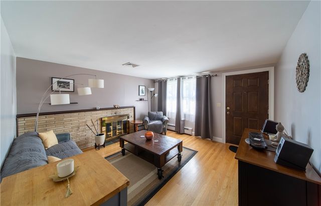 70 Helen Avenue, Warwick, RI 02886
