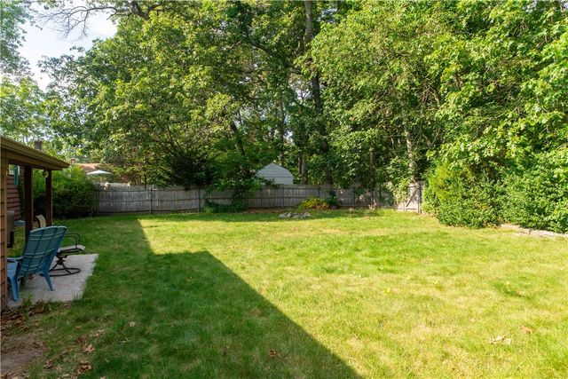 70 Helen Avenue, Warwick, RI 02886