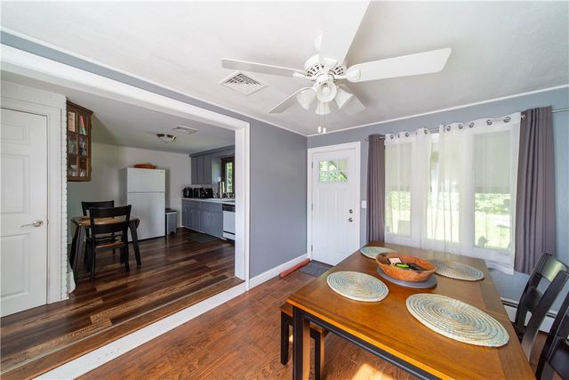 70 Helen Avenue, Warwick, RI 02886