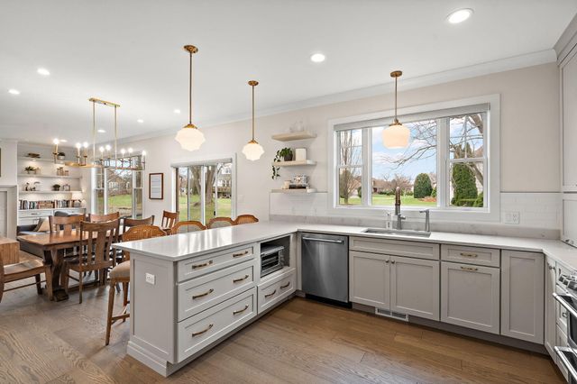 2017 Wildwood Court, Chesterton, IN 46304