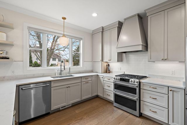 2017 Wildwood Court, Chesterton, IN 46304
