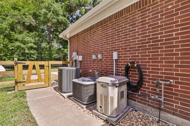 29503 Commons Superior Drive, Huffman, TX 77336