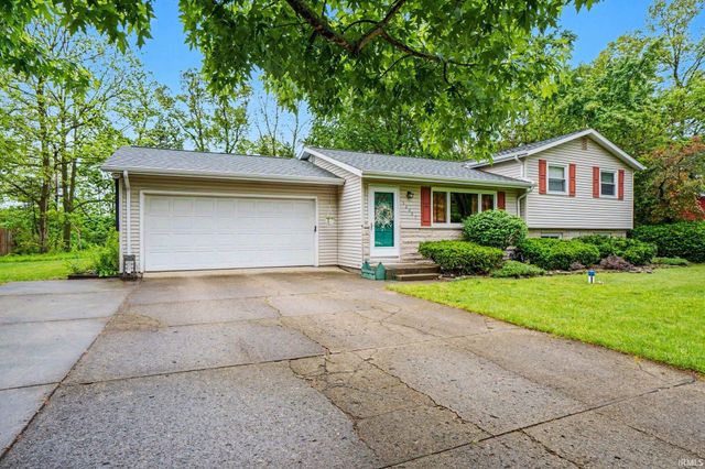 52685 Bamford Drive, South Bend, IN 46637