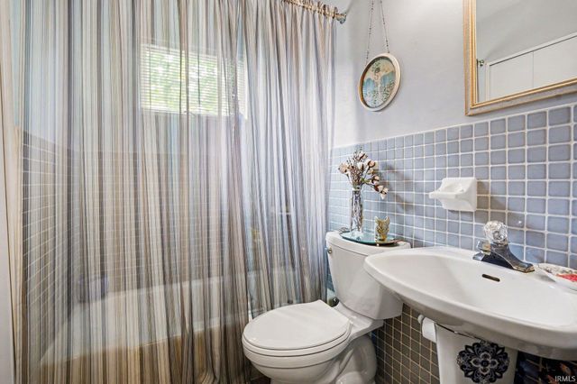 52685 Bamford Drive, South Bend, IN 46637