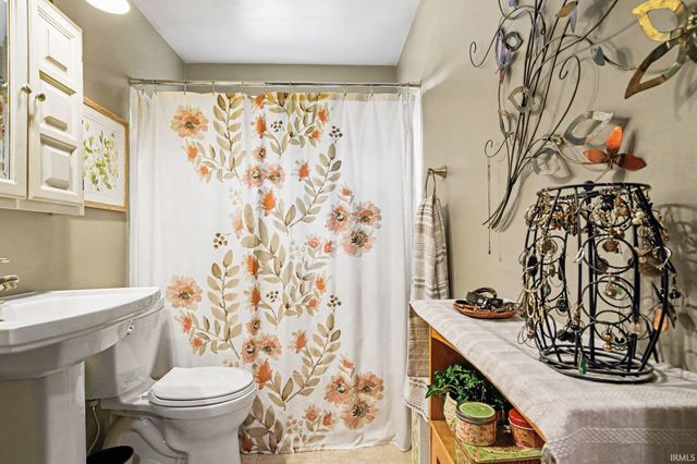 52685 Bamford Drive, South Bend, IN 46637
