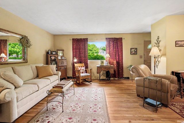 52685 Bamford Drive, South Bend, IN 46637