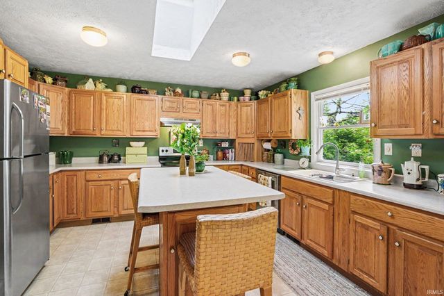 52685 Bamford Drive, South Bend, IN 46637