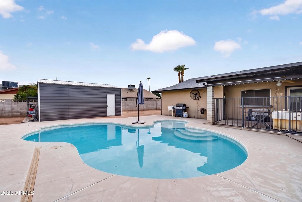 9025 N 48TH Drive, Glendale, AZ 85302 — photo 2