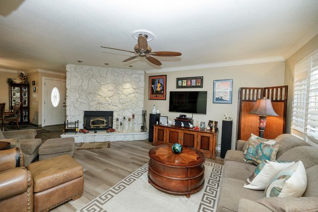 413 Redford Ln, Modesto, CA 95350