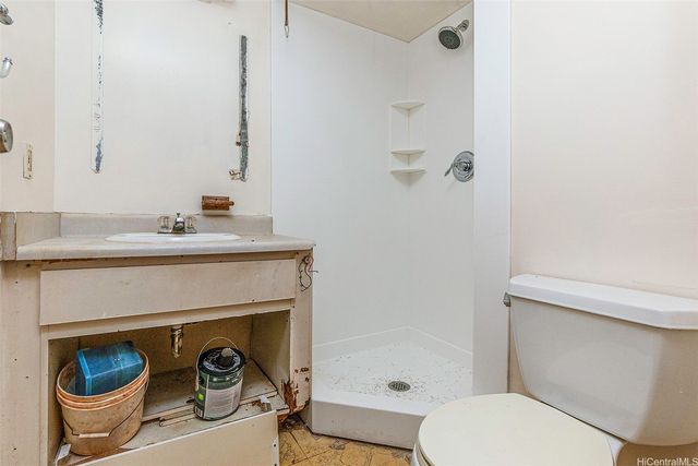 1720 Huna Street B206, Honolulu, HI 96817