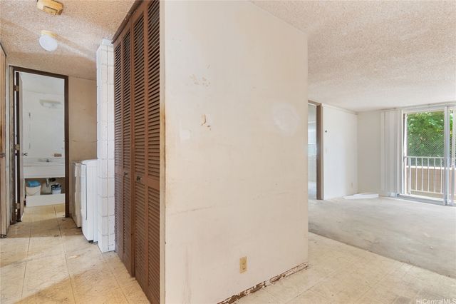 1720 Huna Street B206, Honolulu, HI 96817