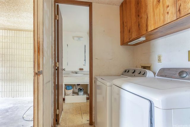 1720 Huna Street B206, Honolulu, HI 96817