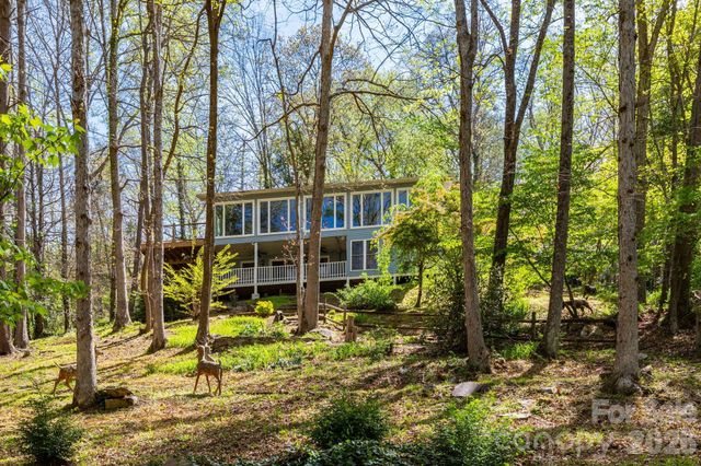 87 Medley Drive, Waynesville, NC 28785