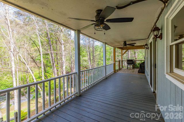 87 Medley Drive, Waynesville, NC 28785