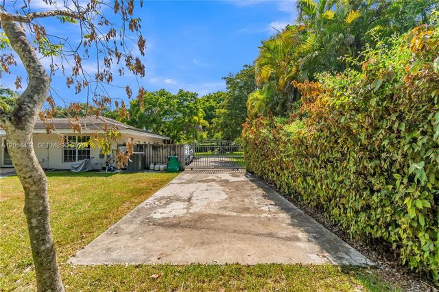 15101 SW 69th Court, Palmetto Bay, FL 33158