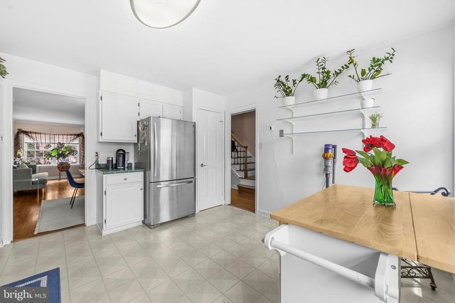 3050 FEDERAL HILL DR, Falls Church, VA 22044