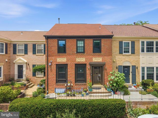 3050 FEDERAL HILL DR, Falls Church, VA 22044