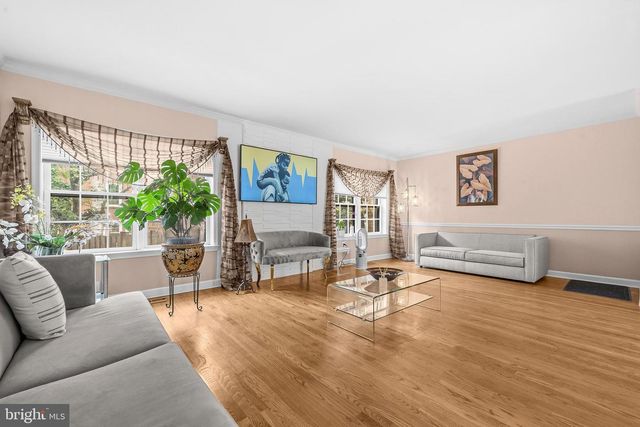 3050 FEDERAL HILL DR, Falls Church, VA 22044