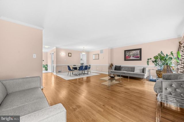 3050 FEDERAL HILL DR, Falls Church, VA 22044